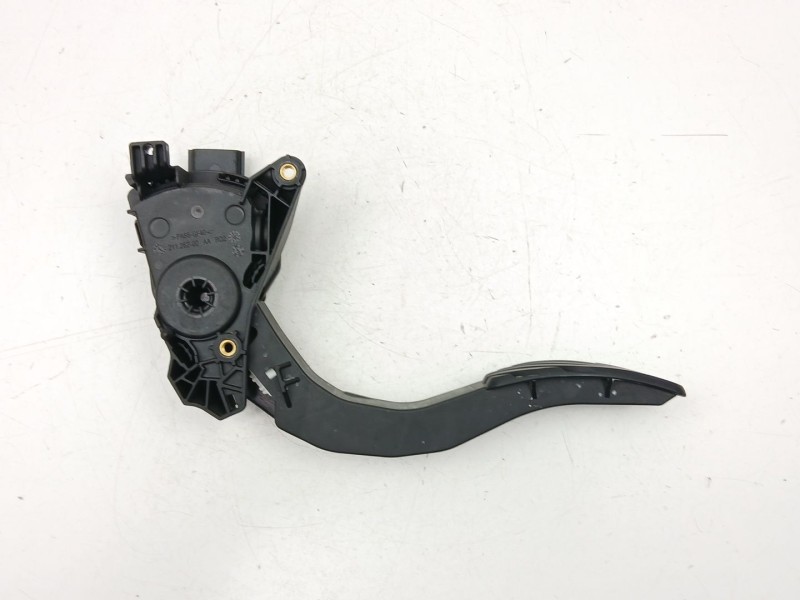 Recambio de potenciometro aceleracion para renault captur ii (hf_) tce 130 (hfmf) referencia OEM IAM 180100879R 6PV01290205 