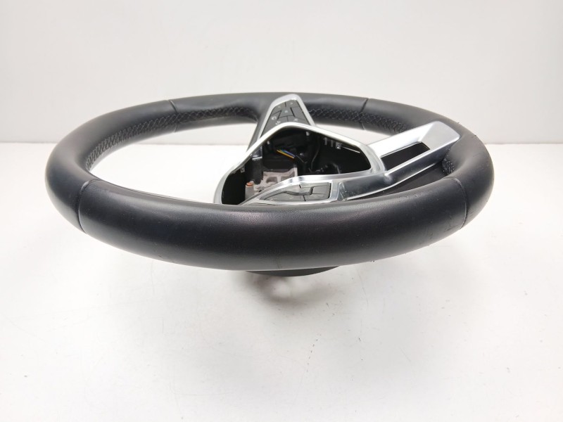 Recambio de volante para renault captur ii (hf_) tce 130 (hfmf) referencia OEM IAM 484002607R  