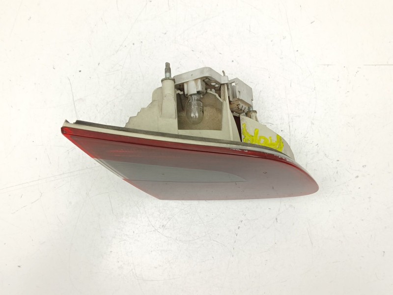 Recambio de piloto porton izquierdo para skoda superb ii (3t4) 1.9 tdi referencia OEM IAM 3T5945093  