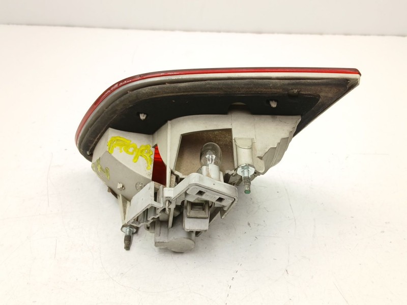 Recambio de piloto porton izquierdo para skoda superb ii (3t4) 1.9 tdi referencia OEM IAM 3T5945093  