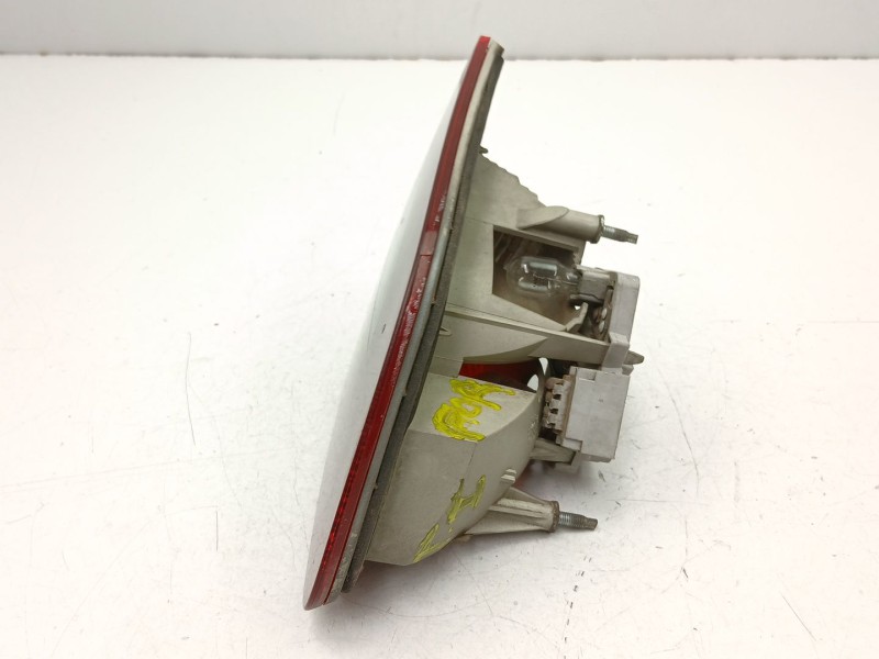 Recambio de piloto porton izquierdo para skoda superb ii (3t4) 1.9 tdi referencia OEM IAM 3T5945093  