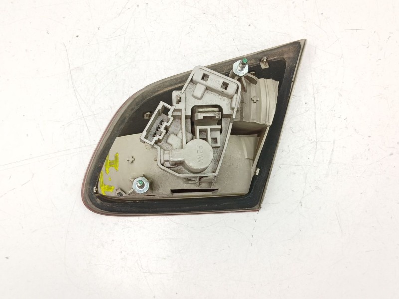 Recambio de piloto porton izquierdo para skoda superb ii (3t4) 1.9 tdi referencia OEM IAM 3T5945093  