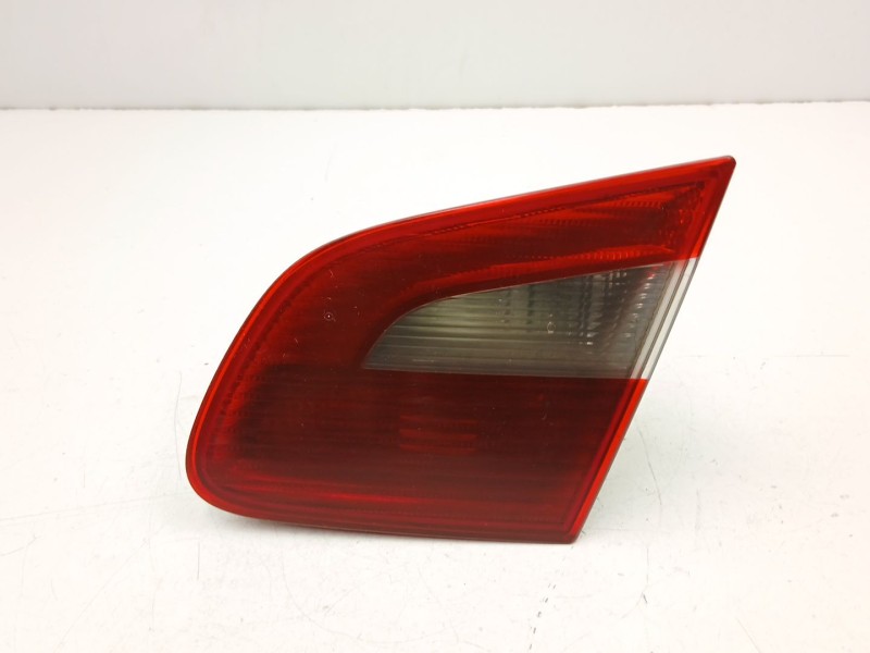 Recambio de piloto porton derecho para skoda superb ii (3t4) 1.9 tdi referencia OEM IAM 3T5945094  