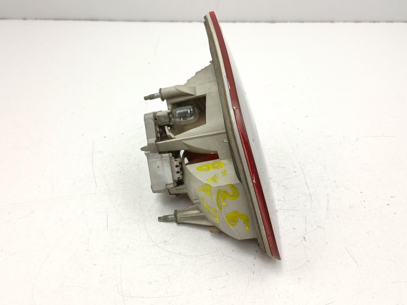 Recambio de piloto porton derecho para skoda superb ii (3t4) 1.9 tdi referencia OEM IAM 3T5945094  