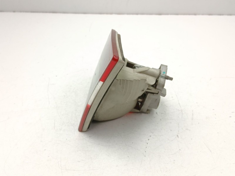 Recambio de piloto porton derecho para skoda superb ii (3t4) 1.9 tdi referencia OEM IAM 3T5945094  