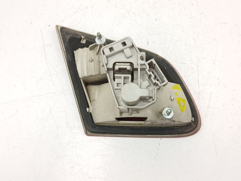 Recambio de piloto porton derecho para skoda superb ii (3t4) 1.9 tdi referencia OEM IAM 3T5945094  