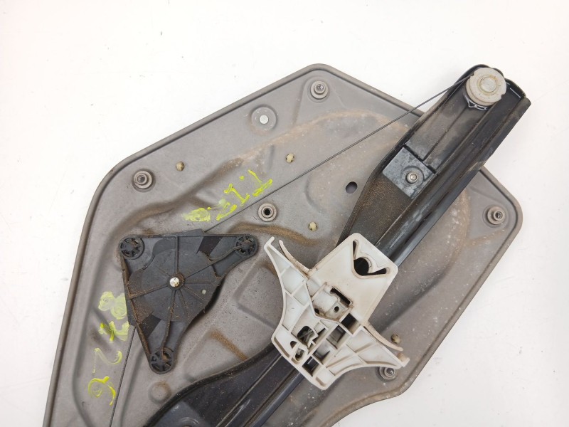 Recambio de elevalunas trasero izquierdo para skoda superb ii (3t4) 1.9 tdi referencia OEM IAM 3T5839401  8K0959811