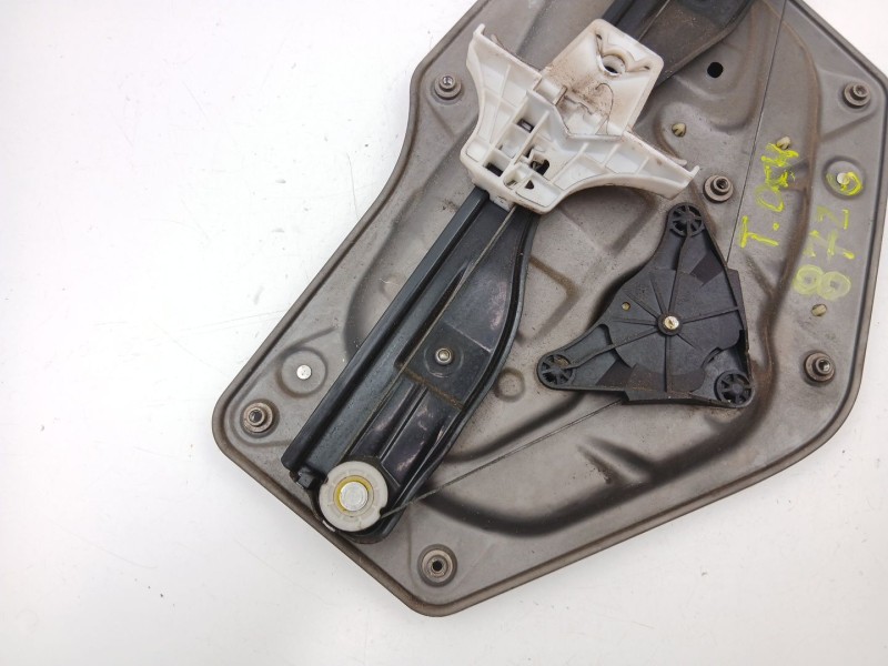 Recambio de elevalunas trasero derecho para skoda superb ii (3t4) 1.9 tdi referencia OEM IAM 3T5839402  8K0959812