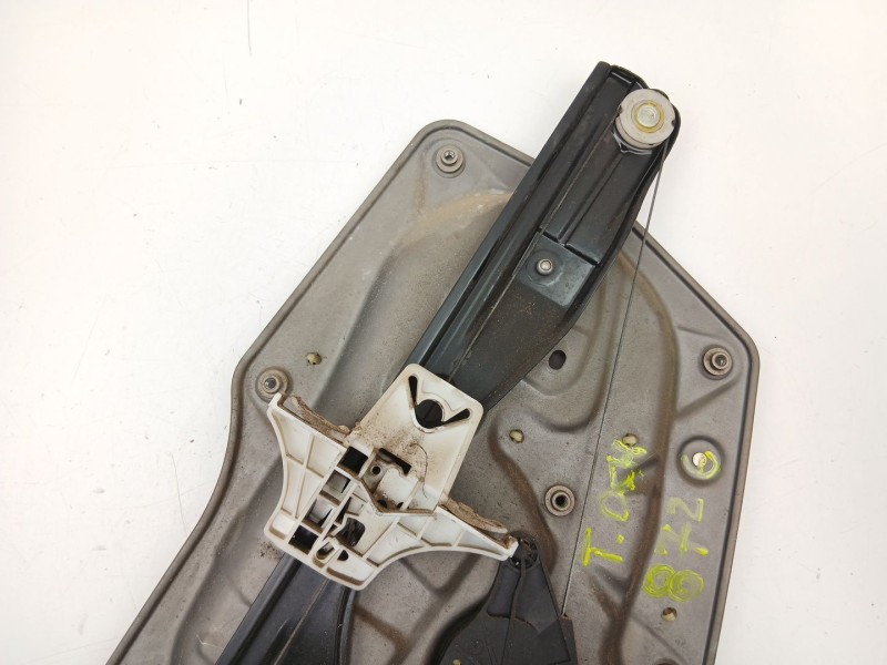 Recambio de elevalunas trasero derecho para skoda superb ii (3t4) 1.9 tdi referencia OEM IAM 3T5839402  8K0959812