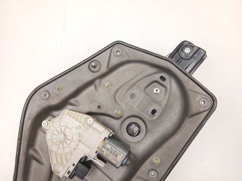 Recambio de elevalunas trasero derecho para skoda superb ii (3t4) 1.9 tdi referencia OEM IAM 3T5839402  8K0959812