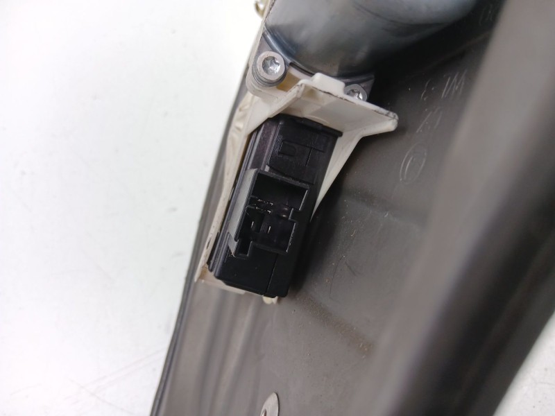 Recambio de elevalunas trasero derecho para skoda superb ii (3t4) 1.9 tdi referencia OEM IAM 3T5839402  8K0959812