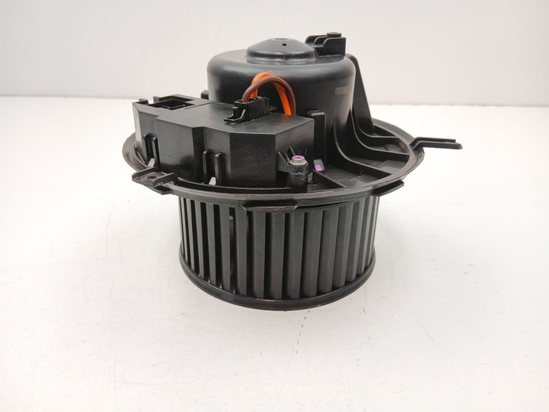 Recambio de motor calefaccion para skoda superb ii (3t4) 1.9 tdi referencia OEM IAM 3C1820015AA  