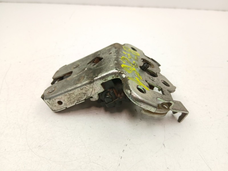 Recambio de cerradura maletero porton para skoda superb ii (3t4) 1.9 tdi referencia OEM IAM 8K9827505A  