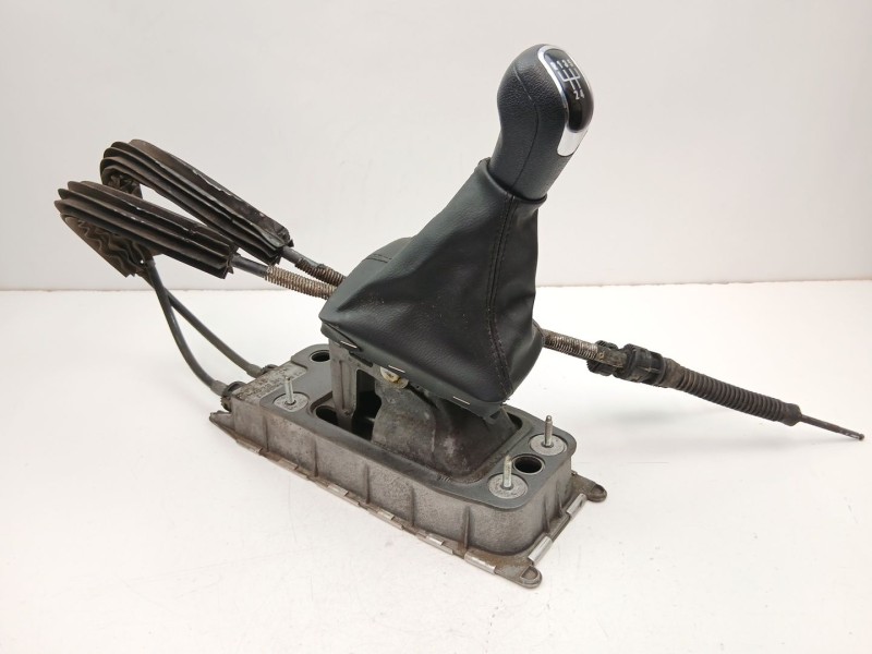 Recambio de palanca cambio manual para skoda superb ii (3t4) 1.9 tdi referencia OEM IAM 3T0711049A  