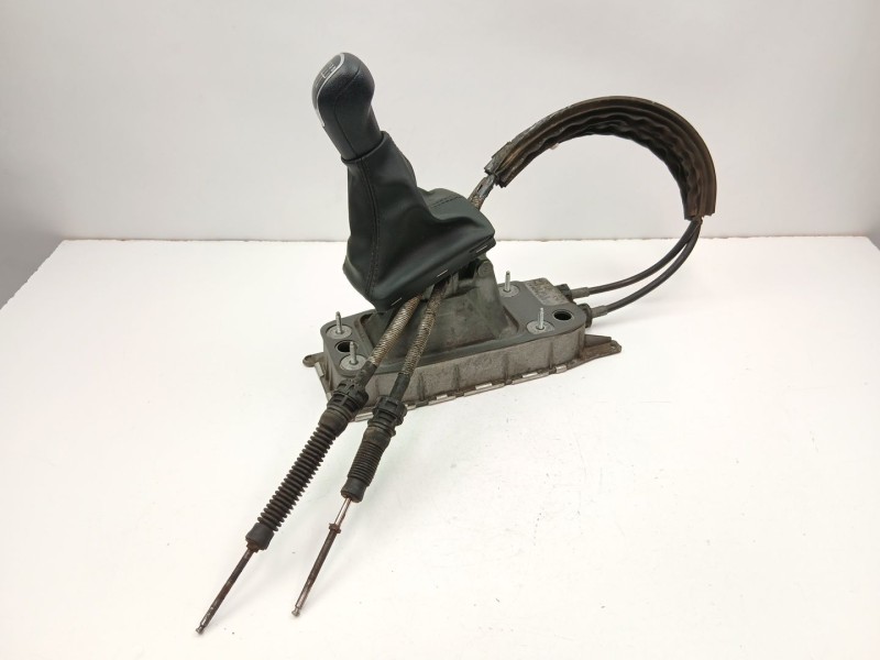 Recambio de palanca cambio manual para skoda superb ii (3t4) 1.9 tdi referencia OEM IAM 3T0711049A  