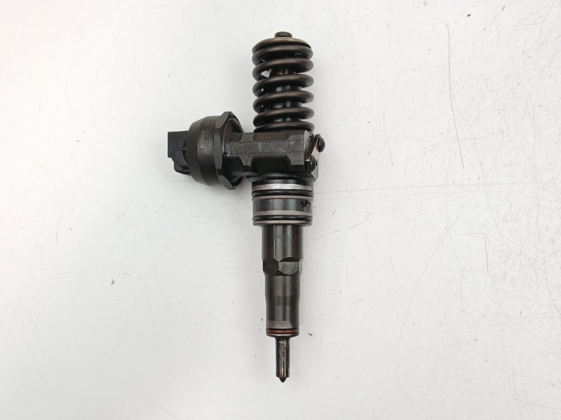 Recambio de inyectores juego para skoda superb ii (3t4) 1.9 tdi referencia OEM IAM 038130073AG 0414720215 