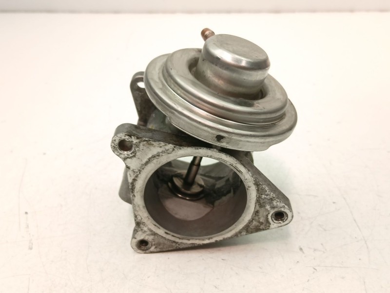 Recambio de valvula egr para skoda superb ii (3t4) 1.9 tdi referencia OEM IAM 038129637D  038131501AN