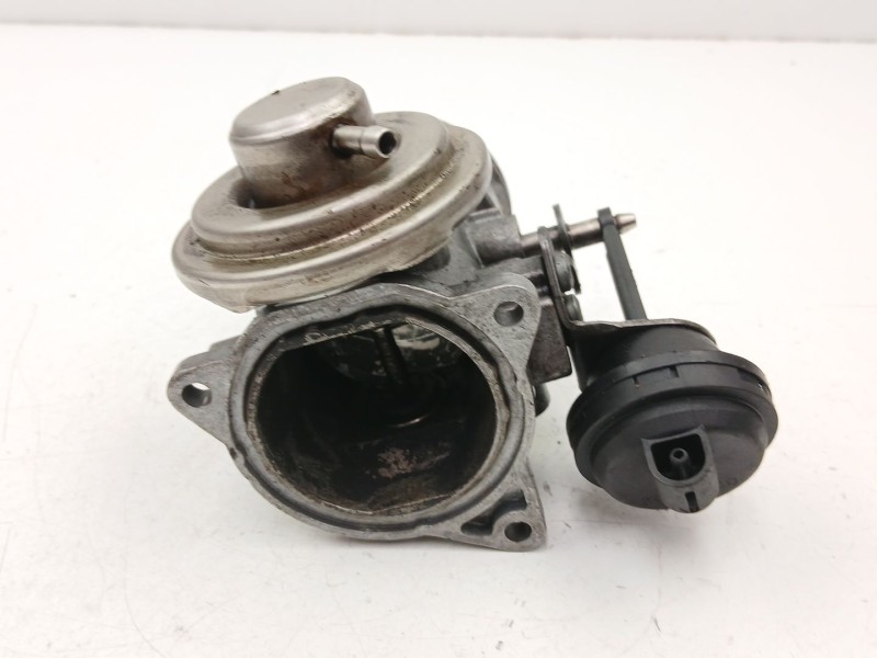 Recambio de valvula egr para audi a3 (8l1) 1.9 tdi quattro referencia OEM IAM 038129637L  038131501AB