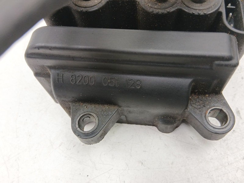 Recambio de bobina para dacia sandero 1.5 g (75 cv) referencia OEM IAM 8200051128  8200084401