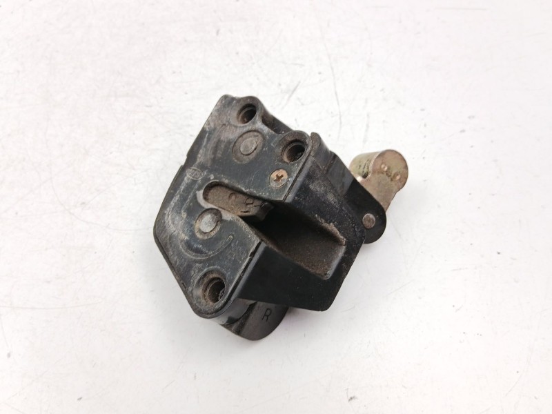 Recambio de cerradura puerta trasera derecha para kia carnival 2.9 crdi referencia OEM IAM 0K53A72310B  