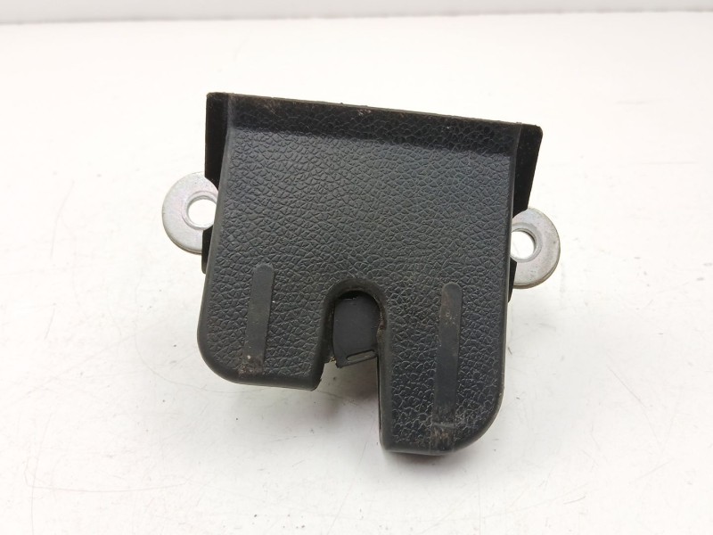 Recambio de cerradura maletero porton para volkswagen golf 1.6 td referencia OEM IAM 5G6827505  