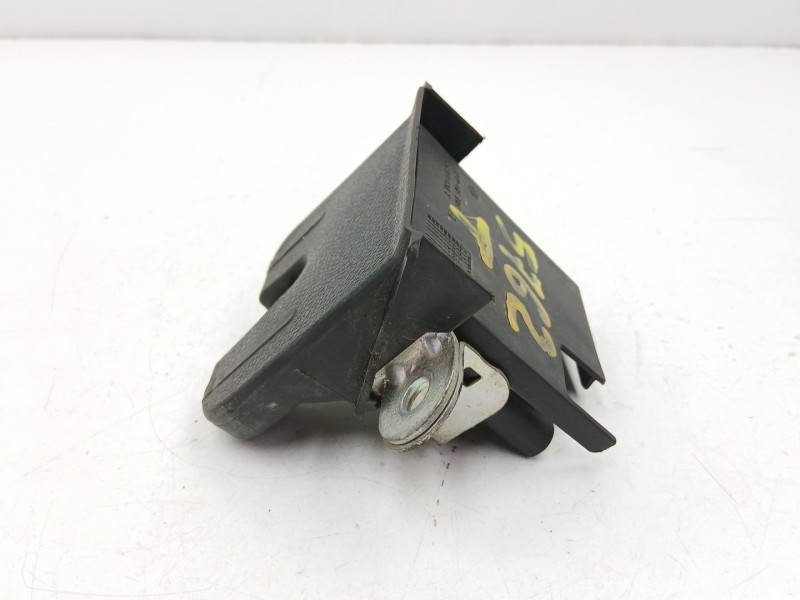 Recambio de cerradura maletero porton para volkswagen golf 1.6 td referencia OEM IAM 5G6827505  