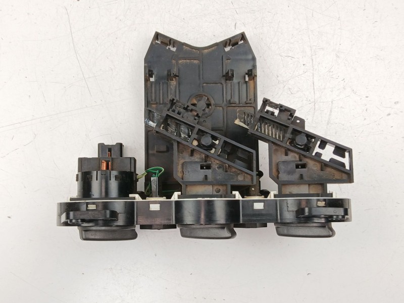 Recambio de mandos calefaccion aire para hyundai accent ii (lc) 1.3 referencia OEM IAM 9725025200  