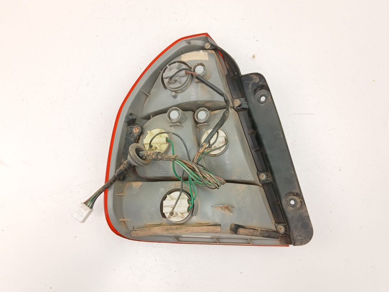 Recambio de piloto trasero derecho para hyundai accent ii (lc) 1.3 referencia OEM IAM 9240225020  