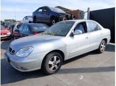 daewoo nubira sedán (j100) del año 2000