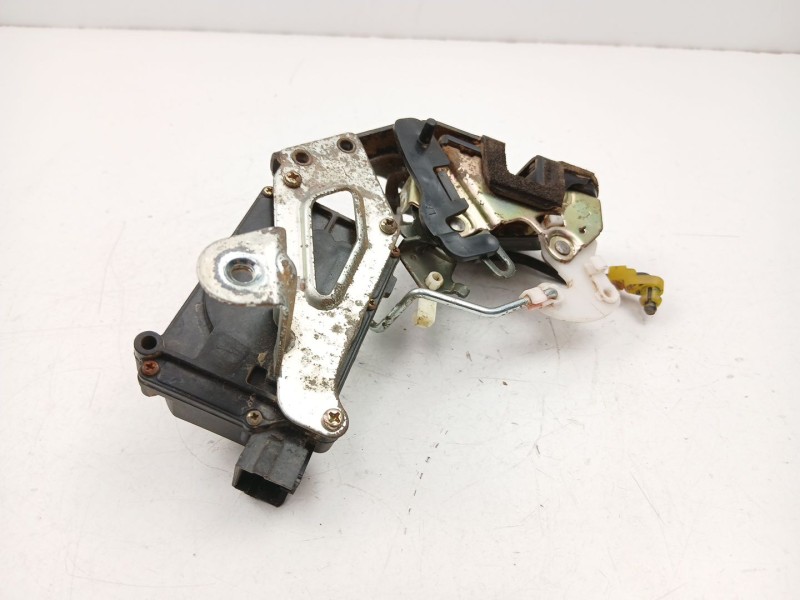 Recambio de cerradura puerta trasera izquierda para hyundai accent ii sedán (lc) 1.3 referencia OEM IAM 8141025030  