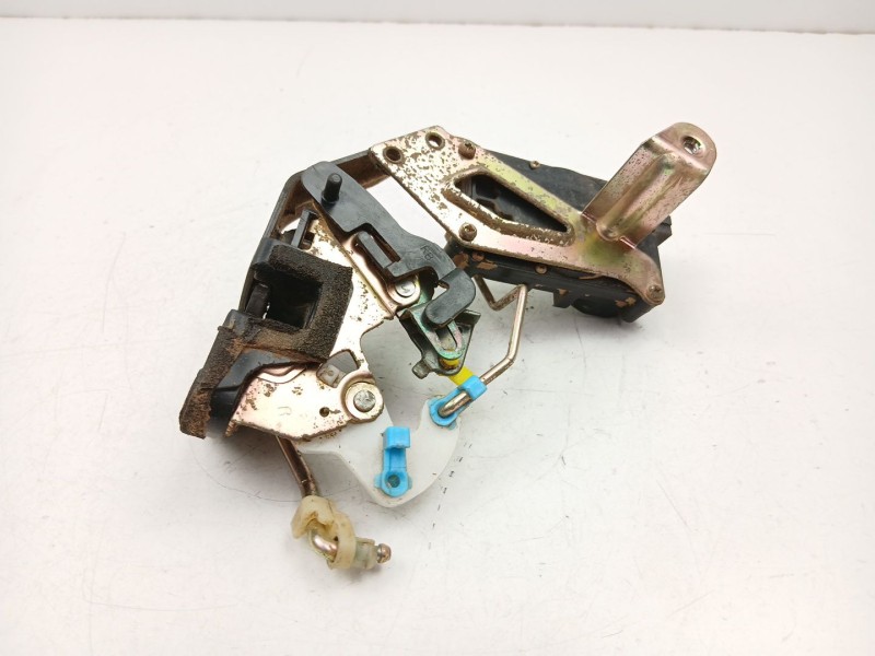 Recambio de cerradura puerta trasera derecha para hyundai accent ii sedán (lc) 1.3 referencia OEM IAM 8142025030  