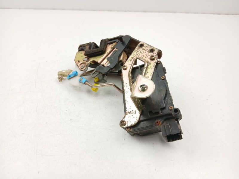 Recambio de cerradura puerta trasera derecha para hyundai accent ii sedán (lc) 1.3 referencia OEM IAM 8142025030  