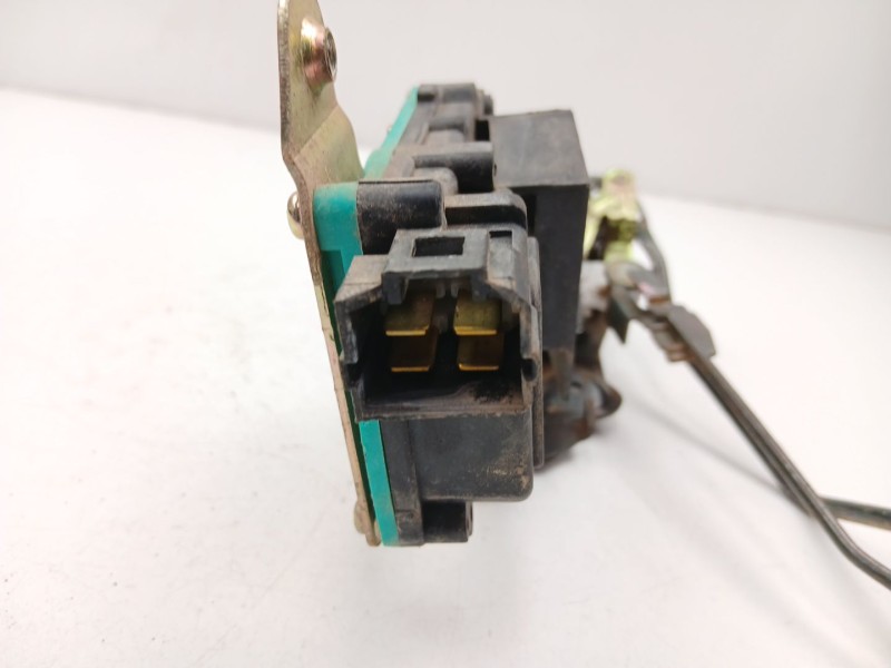 Recambio de cerradura puerta delantera izquierda para hyundai accent ii sedán (lc) 1.3 referencia OEM IAM 8131025030  