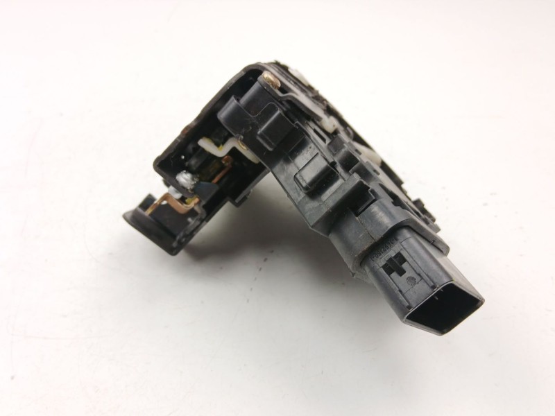 Recambio de cerradura puerta trasera izquierda para ford focus c-max 2.0 referencia OEM IAM 3M5AR26413BM  