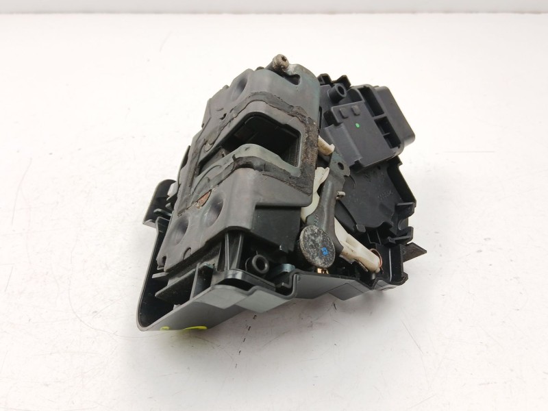 Recambio de cerradura puerta delantera derecha para ford focus c-max 2.0 referencia OEM IAM 3M5AR21812AH  