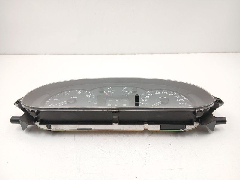Recambio de cuadro instrumentos para renault megane scénic (ja0/1_) 1.9 dti (ja0n) referencia OEM IAM 8200071811  