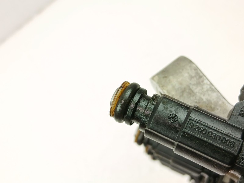 Recambio de inyectores juego para hyundai accent ii sedán (lc) 1.3 referencia OEM IAM 3531022600 9260930006 