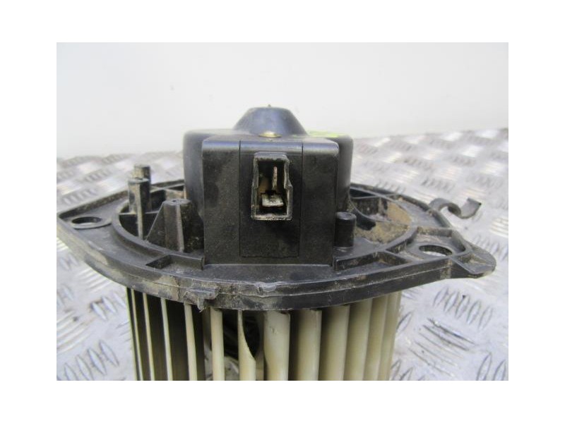 Recambio de motor calefaccion : iveco daily : 2.3 d 35s12 (115,97cv) [2005] para iveco daily 2.3 d 35s12 referencia OEM IAM 5706