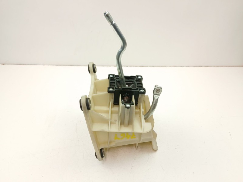 Recambio de palanca cambio manual para ford focus c-max 2.0 tdci referencia OEM IAM 4M5R7K387MC  