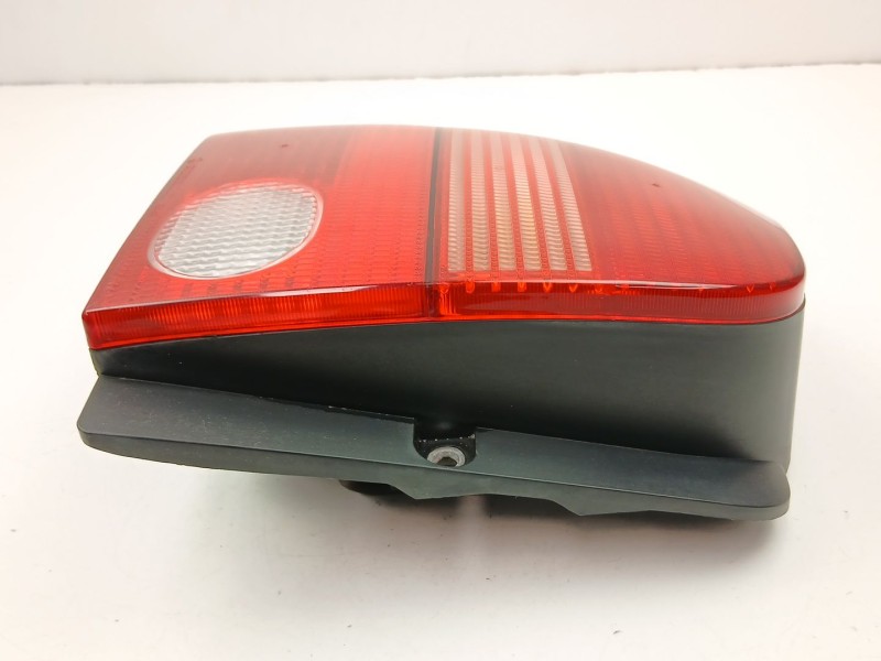 Recambio de piloto trasero izquierdo para volkswagen lupo 1.0 g referencia OEM IAM 6X0945111D  