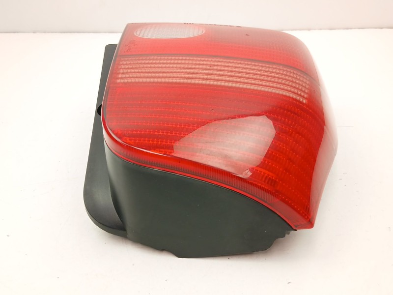 Recambio de piloto trasero izquierdo para volkswagen lupo 1.0 g referencia OEM IAM 6X0945111D  