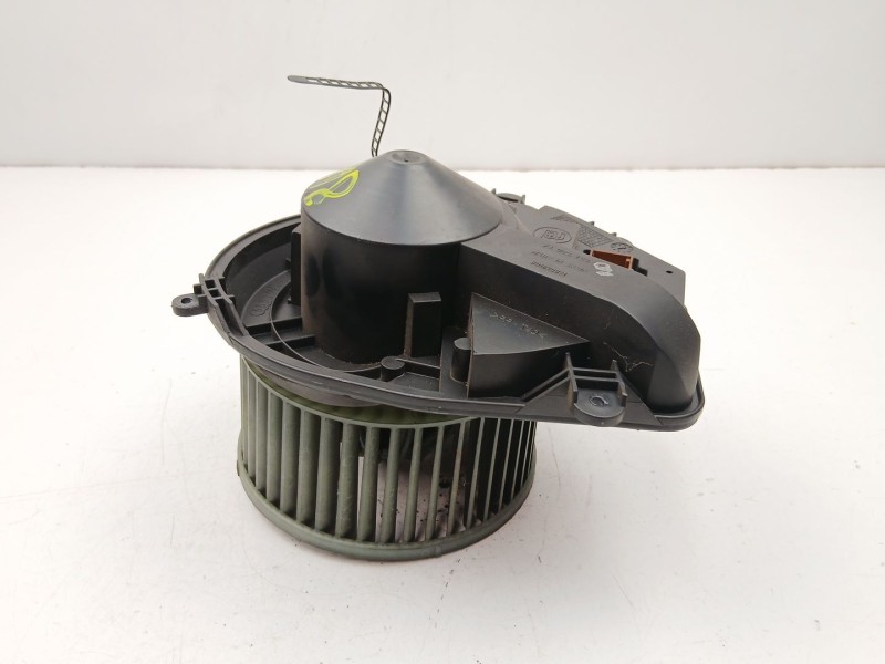 Recambio de motor calefaccion para audi a4 b5 avant (8d5) 1.9 tdi referencia OEM IAM 8D1820021  