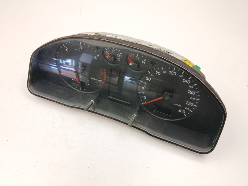 Recambio de cuadro instrumentos para audi a4 1.9 d referencia OEM IAM 8D0919861A  