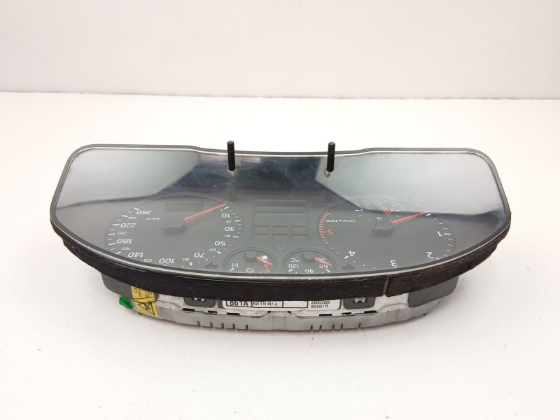 Recambio de cuadro instrumentos para audi a4 1.9 d referencia OEM IAM 8D0919861A  