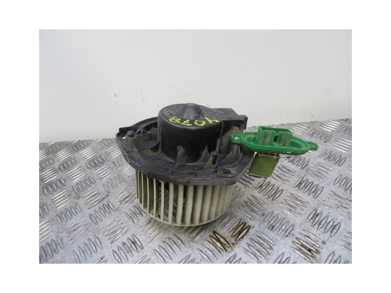 Recambio de motor calefaccion : iveco ( camion ) : 2.8 td /8140.43b (106,08cv) [2001] para iveco ( camion ) 2.8 td /8140.43b ref