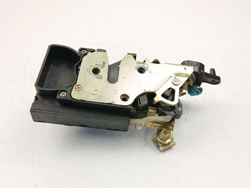 Recambio de cerradura puerta trasera izquierda para daewoo nubira sedán (j100) 1.6 16v referencia OEM IAM 96260995  