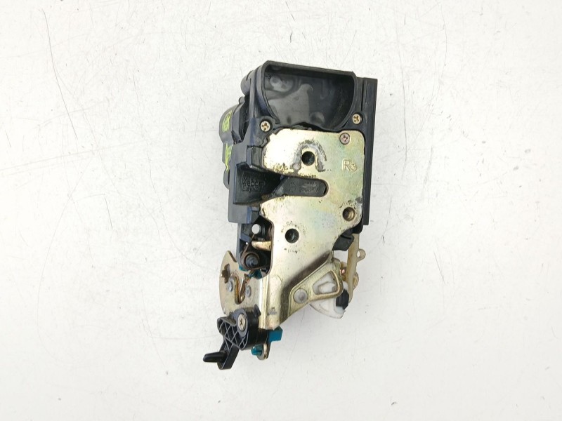 Recambio de cerradura puerta trasera derecha para daewoo nubira sedán (j100) 1.6 16v referencia OEM IAM 96260996  