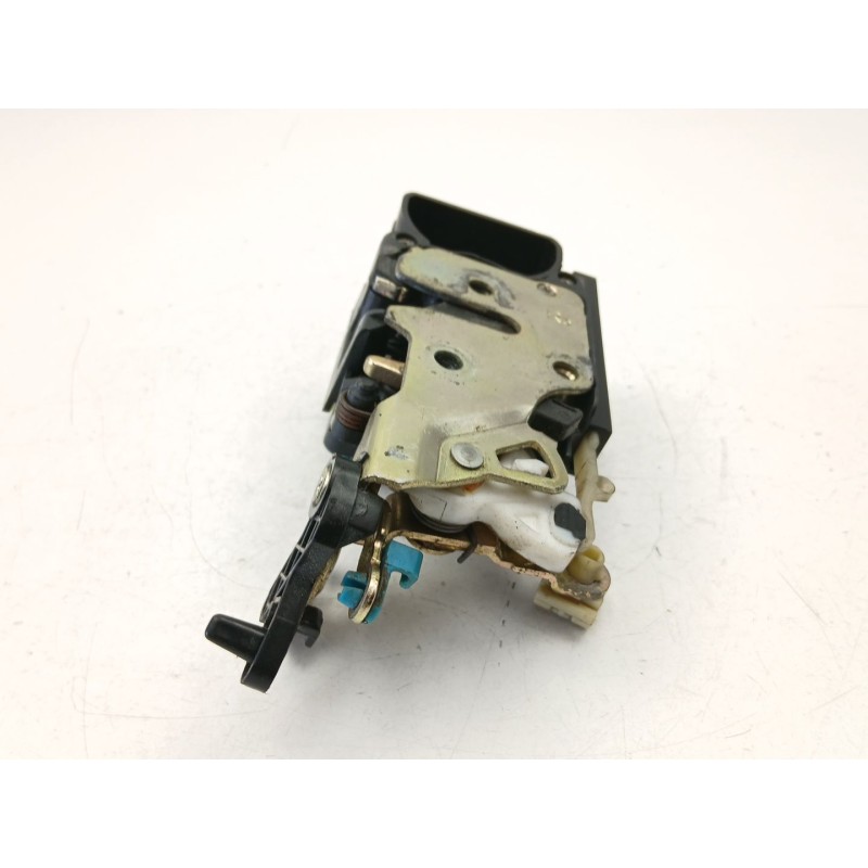 Recambio de cerradura puerta trasera derecha para daewoo nubira sedán (j100) 1.6 16v referencia OEM IAM 96260996  