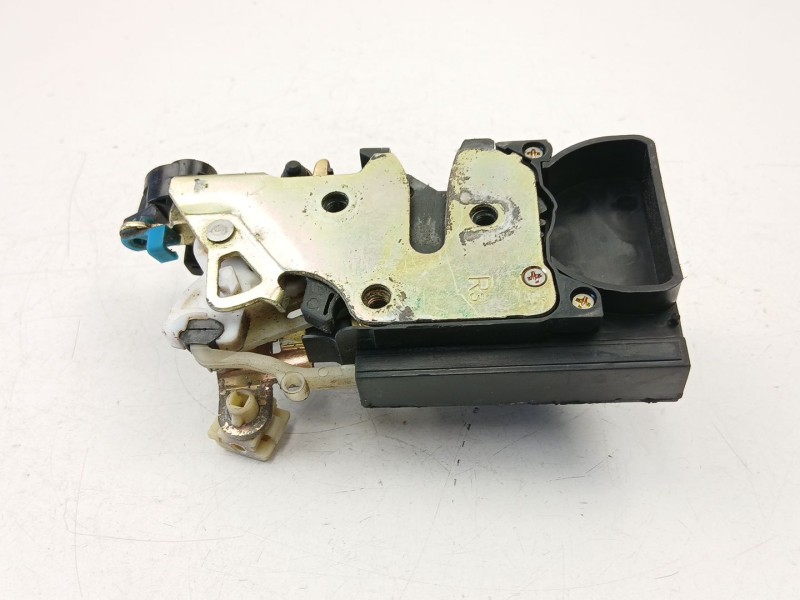 Recambio de cerradura puerta trasera derecha para daewoo nubira sedán (j100) 1.6 16v referencia OEM IAM 96260996  