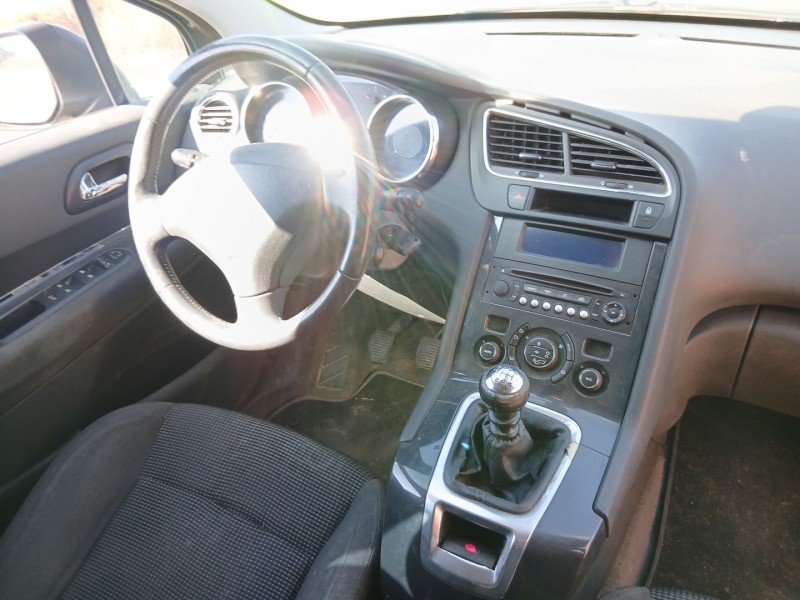 peugeot 5008 (0u_, 0e_) del año 2010